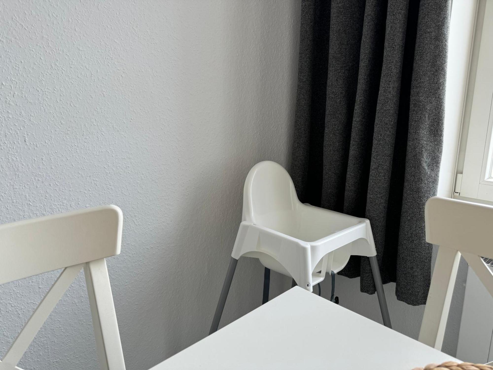 Moderne 4 Zimmer Apartment Mit Bergblick Stadtzentrum Contactless Check-In Gehrden  Exteriör bild
